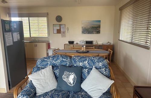 Woodgate House | Walk to the beach-3BR House-Aircon-Pool table-WiFi-Pet friendly-EV Charger