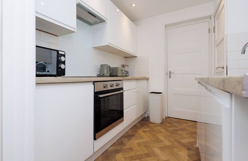 Bournemouth City Centre House | Walk to the beach in 4 minutes.