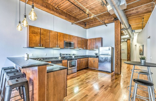 Downtown West Apartment | Walk to the City Museum! Large 3BR Loft Downtown