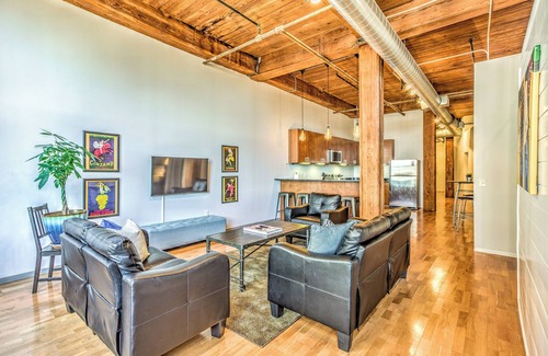 Downtown West Apartment | Walk to the City Museum! Large 3BR Loft Downtown