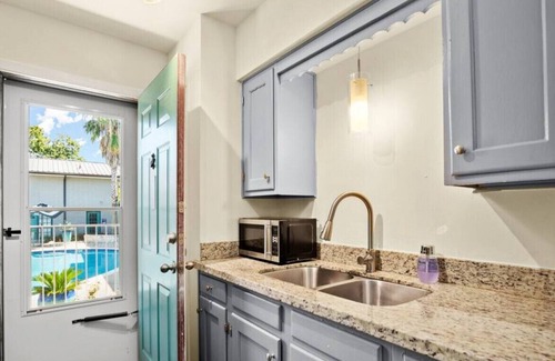 Westfield Apartment | Walk to the Golf Course! 2BD Apt + Pool + Parking