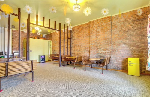 Smoketown Jackson Apartment | Walk to UofL Hospital: ‘Fonzi Flat’ in Smoketown!