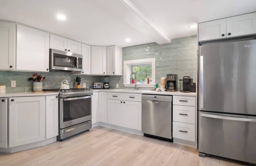 East Harwich House | Walk to Water Access to Hiking Trails!