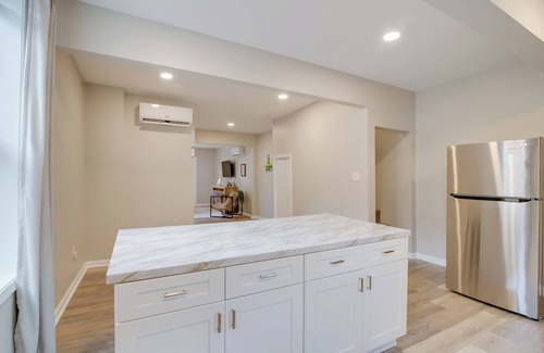 Bowling Green Cottage | Walk to Wku, Bars & Dining! Updated Duplex Home