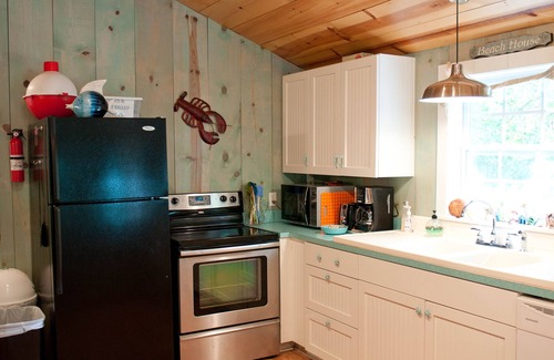 New Braunfels House | Walk to Wurstfest/Relaxing Beach Themed House Right Next to Schlitterbahn