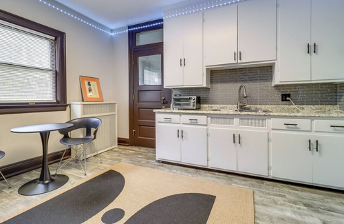 Toledo Apartment | Walkable Apt: 4 Mi to Downtown Toledo!