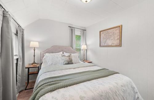 Kamm's Corners House | Walkable Neighborhood of Kamm's Corners