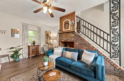 Kamm's Corners House | Walkable Neighborhood of Kamm's Corners