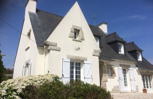Saint-Cast-le-Guildo House | Walking distance to the sea - house with enclosed garden - sleeps 8 - Saint-Cast-le-Guildo(22)