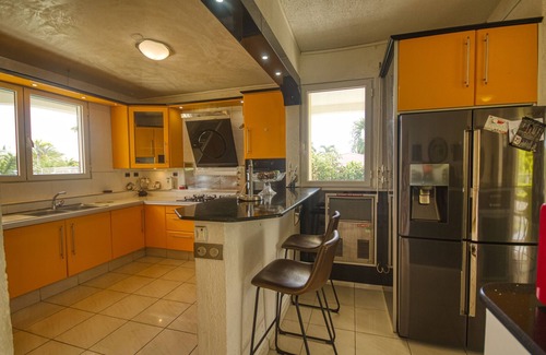 Saint-Francois Villa | Walking distance to the beach, swimming pool, basketball court and tennis court