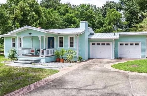 High Springs House | Walking distance to Brewery and Restaurants ⭐️⭐️⭐️⭐️⭐️