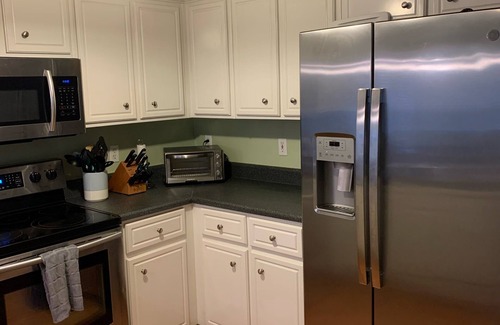 National Hills House | Walking Distance to Masters, 3 Parking Spots, 3/2 with comforts of home