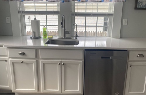 Wareham Center Cottage | Walking distance to Private Beach! Charming Cottage North of Cape Cod.