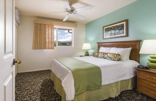 Kihei Resort | Walking distance to the beach (just across the road).