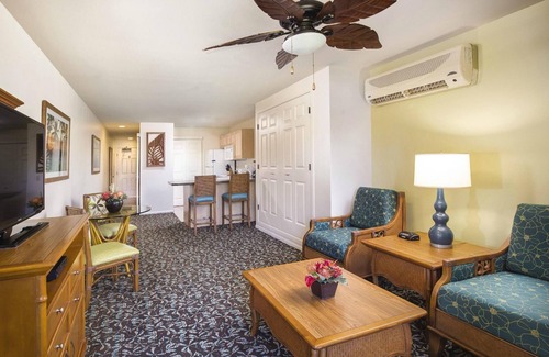 Kihei Resort | Walking distance to the beach (just across the road).