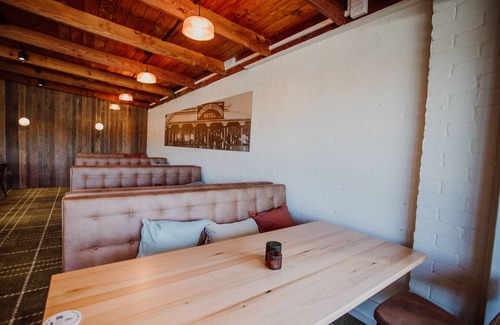 Mudgeeraba Hotel | Wallaby Hotel