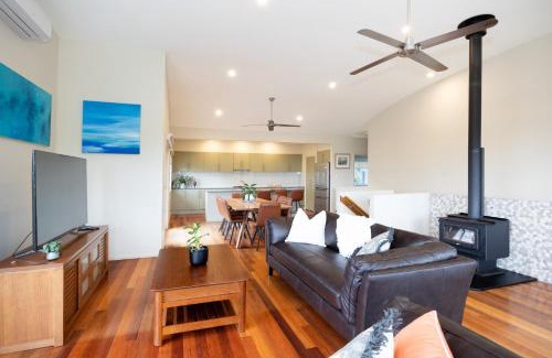 Mollymook House | Wallace Waves
