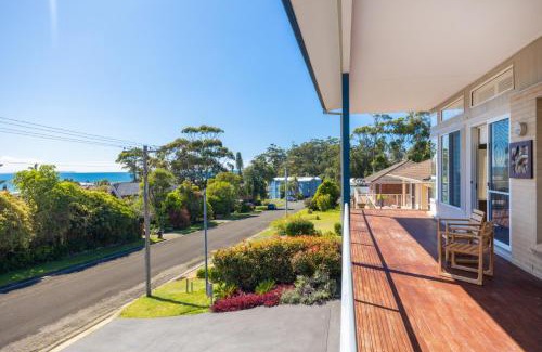 Mollymook House | Wallace Waves