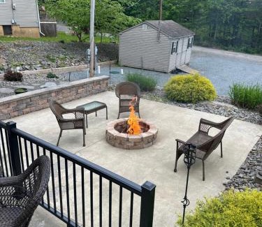 Greentown House | Wallenpaupack Lake house