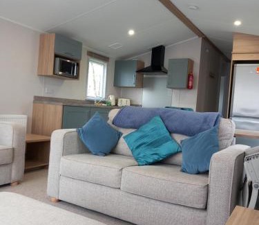 Newton Resort | Walnut 65 - Porthcawl