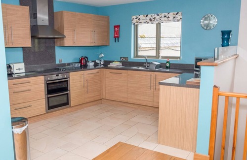 Teigngrace Cottage | WALNUT COTTAGE, pet friendly, country holiday cottage in Newton Abbot
