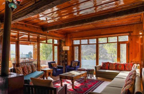 Kalam Hotel | Walnut Heights By Roomy, Kalam