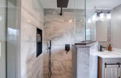 Ephrata House | Walnut Street Retreat with Hot Tub, 3 Bedrooms