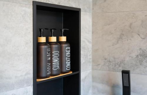 Ephrata House | Walnut Street Retreat with Hot Tub, 3 Bedrooms