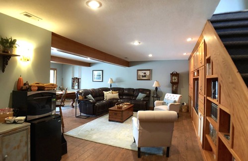 Lone Jack Bed & Breakfast | Walnut Waters Bed & Breakfast