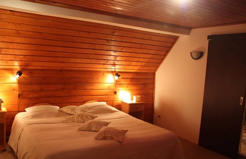 Bran Ski Chalet | Waltraud House walking distance of Bran Castle is 2,2km and 1km to ski slope
