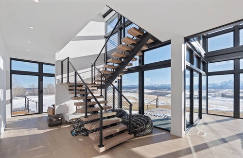 Tetonia House | Wander Teton Valley sleeps 10, w/Workstations/Hot tub & gym, 5 Bedrooms