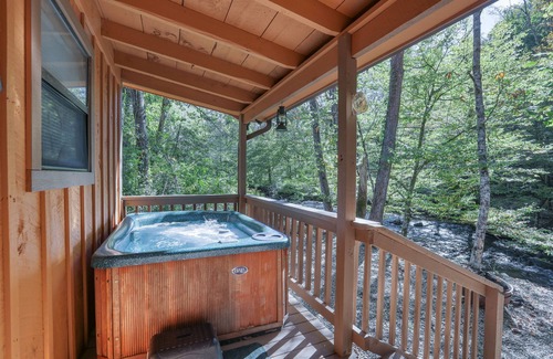 Cosby Cabin | Wandering Creek - 2 Bedrooms, 1 Baths, Sleeps 6 Cabin by RedAwning
