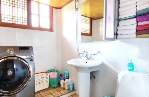 Nambanggye House | Wando Hanok Pension