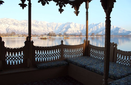 Nagin Bagh Boat Rental | Wangnoo Houseboats