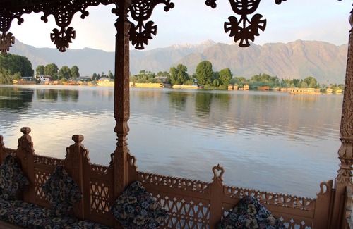 Nagin Bagh Boat Rental | Wangnoo Houseboats