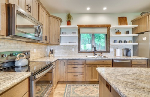 Mindoro House | 'Wanlass' House: Elevated Retreat Near La Crosse!