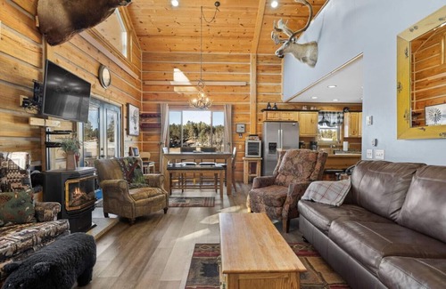 Custer Apartment | Wapiti Trail Retreat