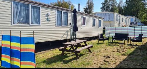Sheerness Resort | Warden spring