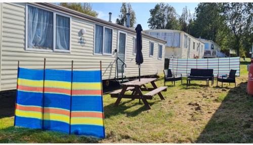 Sheerness Resort | Warden spring