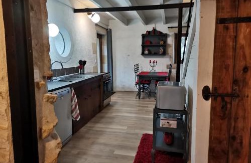 Vendee - Sevre - Autise House | Warm 2 bedroom stone house with garden - Dodo et Tartine