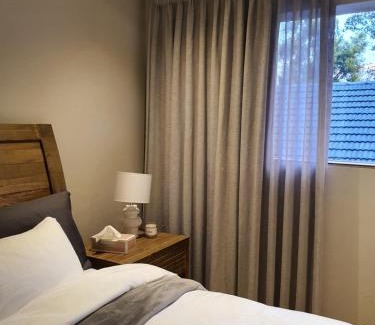 Greater Johannesburg Metropolitan Area Apartment | Warm and Cozy Home in Randburg