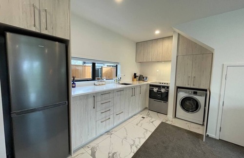 Merivale Apartment | Warm and Stylish 2BR Home