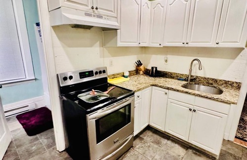 Milford Apartment | Warm Cozy 1-bedroom apartment in Marvelous Milford with FAST WiFi &Free Parking