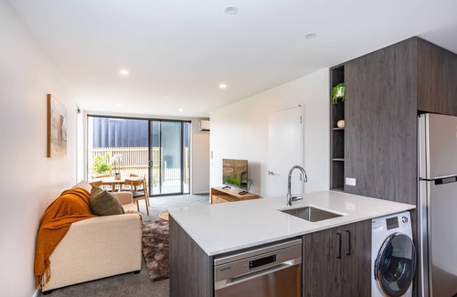 Addington House | Warm & Cozy Near Hagley Park & Court Theatre