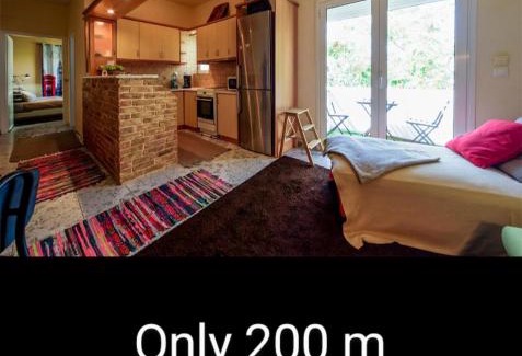 Palaio Faliro Apartment | warm cozy & quiet