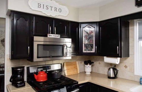 Saratoga Springs House | Warm & Welcoming Family Escape with Cozy Amenities