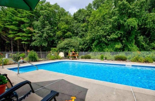 Saratoga Springs House | Warm & Welcoming Family Escape with Cozy Amenities