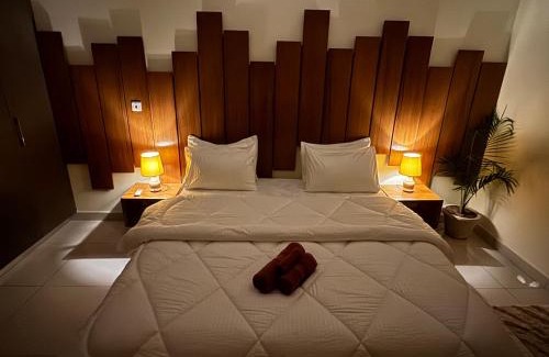 Islamabad Apartment | Warmwood Designer 2BHK- Rooftop pool, Self checkin