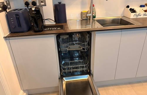 Birmingham City Centre Apartment | Warstone Suite-Luxury 2-Bedroom Flat, Parking, WiFi, Netflix, Central Location