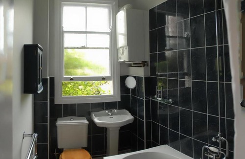 Warwick Apartment | Warwick Victorian Apartment